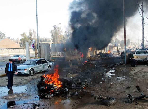 مقتل 4 عراقيين بانفجار سيارة مفخخة غربي الموصل