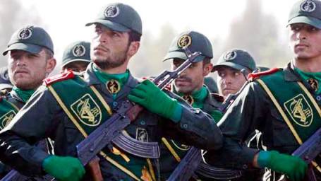 ايران: الحرس الثوري يتصدى لمجموعة من المسلحين قرب الحدود التركية  