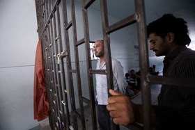 6 أسرى يدخلون أعواماً جديدة داخل سجون الاحتلال