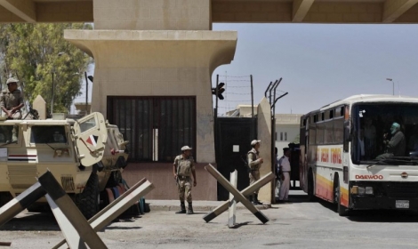 فتح معبر رفح الثلاثاء لبدء سفر حجاج غزة