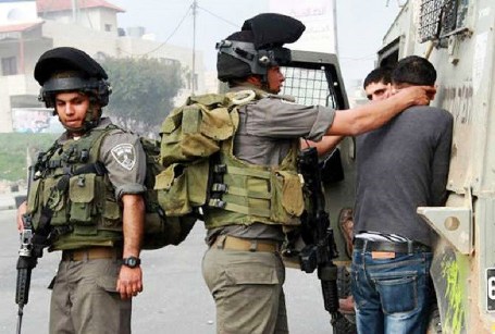 القدس.. الاحتلال يعتقل 3 شبان