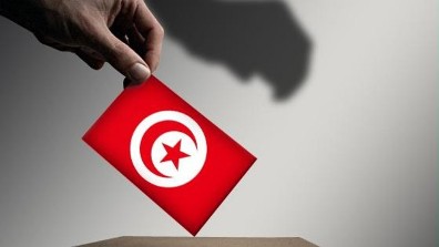 تونسي يتسلل عبر النافذة للترشح للرئاسة