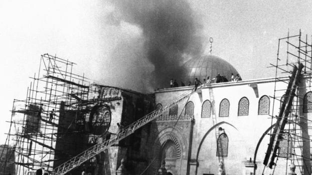 في مثل هذا اليوم وقبل 48 عاما.. ألسنة لهب تصاعدت في المسجد الأقصى