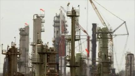 هبوط النفط 2% جراء أزمة ديون اليونان
