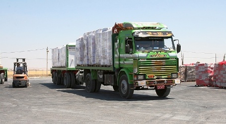 كرم أبو سالم: 600 شاحنة الى القطاع