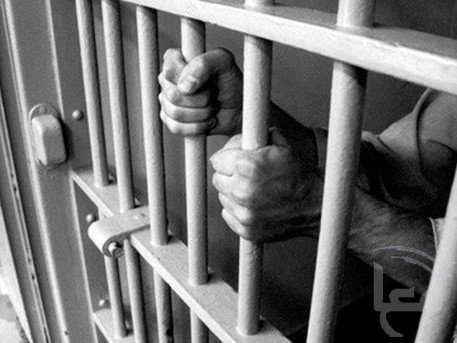 6 أسرى يدخلون أعواماً جديدة في معتقلات الاحتلال