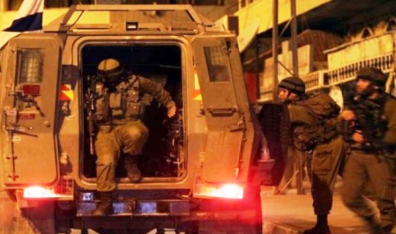 الاحتلال يشن حملة اعتقالات ومداهمات في الضفة الغربية