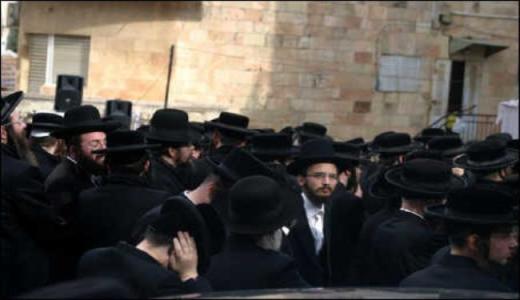 مستوطنون يقتحمون منطقة مقام 