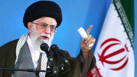 خامنئي: في حال مزقت واشنطن الاتفاق النووي فإيران ستمزقه أيضا