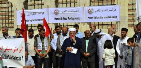 وقفة تضامنية في اسطنبول نصرة للمسجد الأقصى