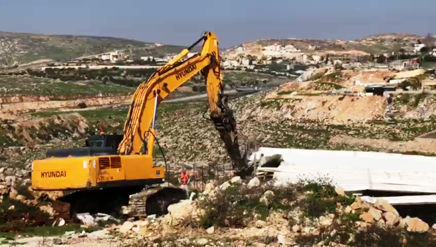 جرافات الاحتلال تهدم منشآت في القدس المحتلة