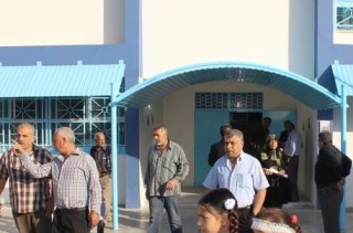 لجنة إدارة الأزمة تجتمع بممثلي الأونروا في مخيم الرشيدية