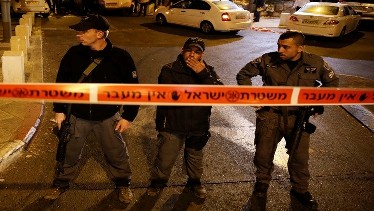 فيديو لعملية طعن المستوطن في القدس المحتلة 