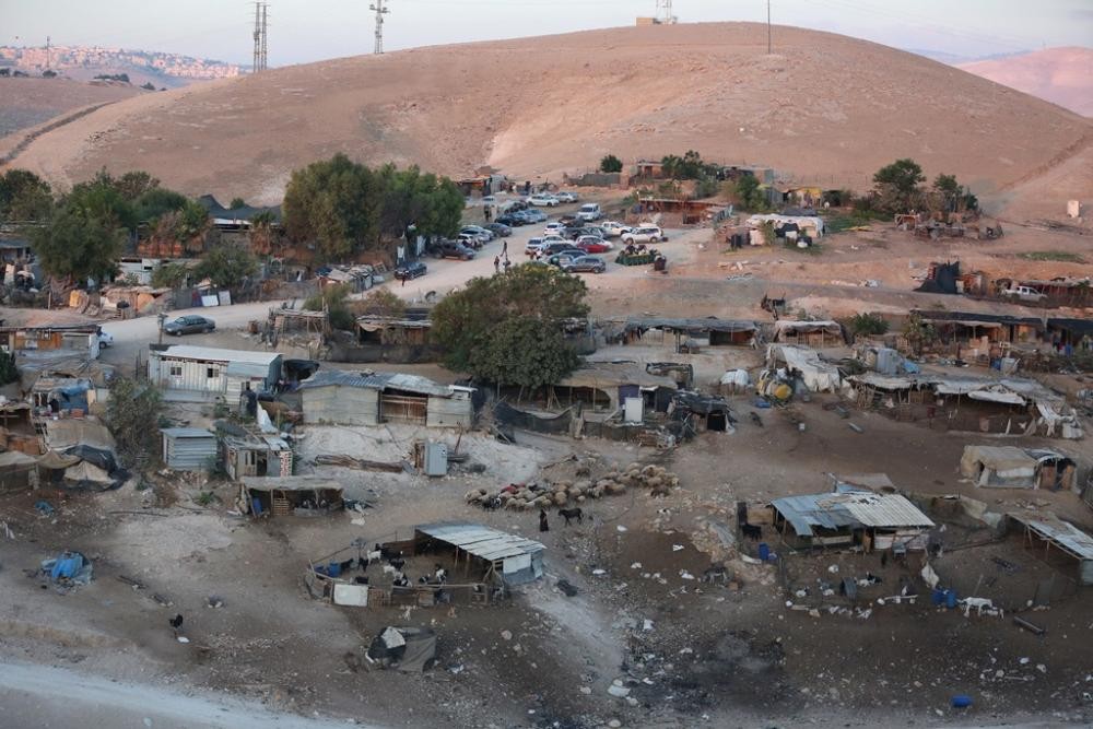 الخان الأحمر.jpg