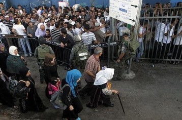 الاحتلال يعيد تشديد إجراءاته بحق الفلسطينيين في الضفة