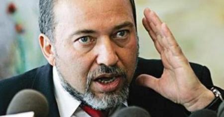 ليبرمان منتقدا نتنياهو ... 