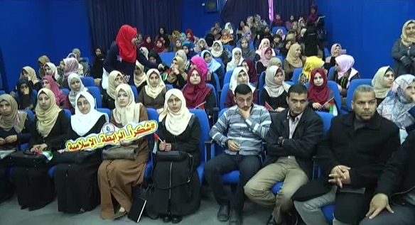 غزة.. الرابطة الإسلامية تكرم أوليات الطالبات