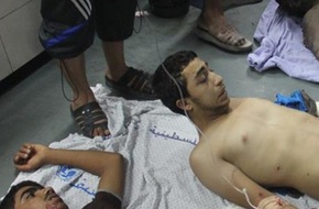 الوفد الفلسطيني يزور جرحى العدوان في مستشفيات القاهرة