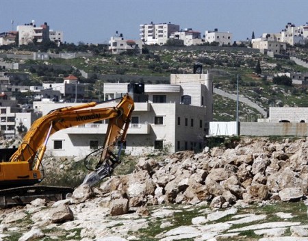 الاحتلال ينتهك المواثيق الدولية ويدمر مواقع أثرية في القدس