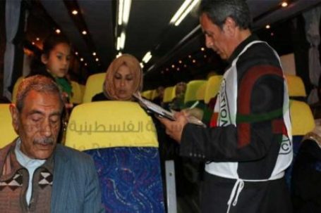 غزة... 14 شخصا من الأهالي يزورون 9 أسرى في معتقل السبع