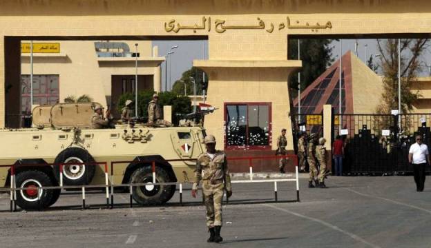 توقف حركة السفر للمغادرين عبر معبر رفح