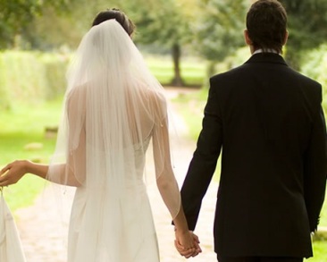 عريس يطلق النار على عروسه ويقتلها في أمريكا