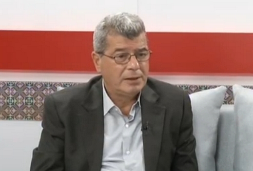 الثلج والشرطي.. الرواتب وجرة الغاز..!!.. عيسى قراقع