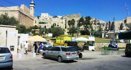 (محدث) شهيدان برصاص الاحتلال قرب المسجد الإبراهيمي بالخليل