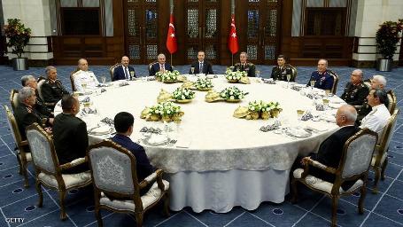 تركيا... 50 جنرالا إلى التقاعد