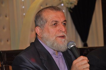 نافذ عزام: الشعب الفلسطيني يبرهن مجددا أنه السباق للدفاع عن المقدسات