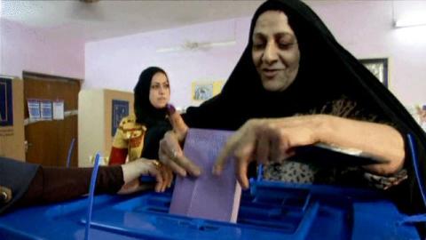 العراقيون في المهجر يدلون بأصواتهم