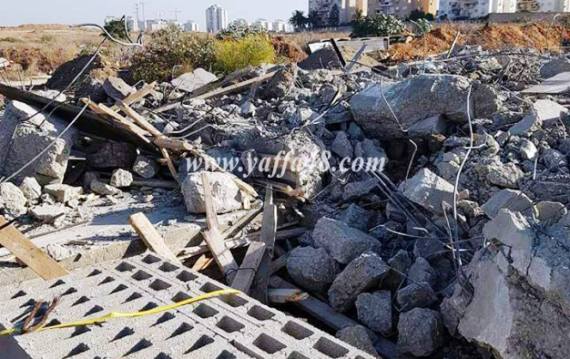 جرافات الاحتلال تهدم منزلا في الرملة