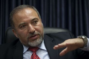 ليبرمان: تراجع قوة الردع يشكل خطرا يهدد إسرائيل