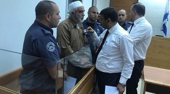 الشيخ صلاح: السجانون قيدوني 8 ساعات حتى وصولي للمحكمة