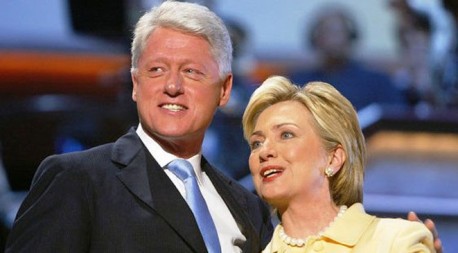 بيل كلينتون وهيلاري يجمعا الملايين من الدولارات بالخطابات