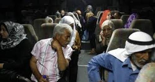 73 من ذوي الأسرى يتوجهون لزيارة 44 أسيراً في معتقل نفحة