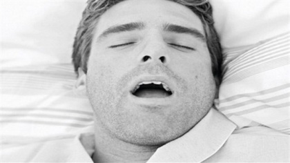 كيف يمكنك وقف الشخير أثناء النوم؟