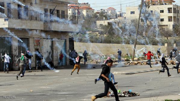 إصابة 7 فلسطينيين في مواجهات مع قوات الاحتلال بمخيم الجلزون