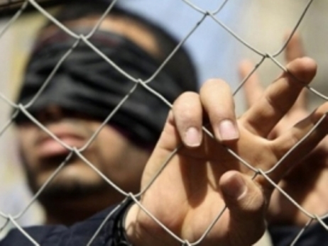الاحتلال يغلق المعتقلات ويحشد قواته لاقتحام معتقل 