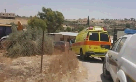 مصرع طفلين جراء تعرضهما للاختناق داخل سيارة بالنقب