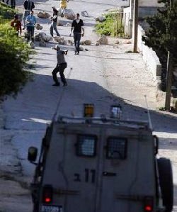 مواجهات عنيفة في محيط 