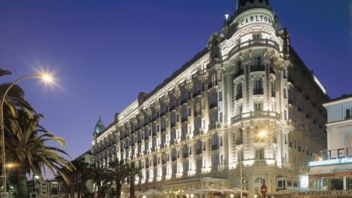 سرقة مجوهرات بقيمة 52 مليون دولار من فندق بجنوب فرنسا