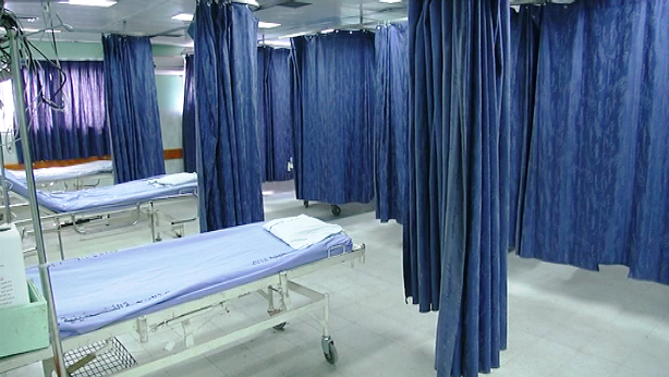 بحث أوضاع المستشفى في غزة