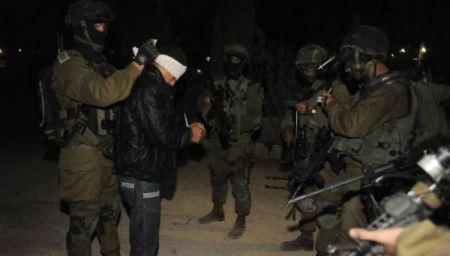 الاحتلال يعتقل 12 فلسطينيا من الضفة الغربية