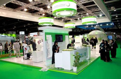 دبي تبحث سبل تطوير الطاقة المتجددة 