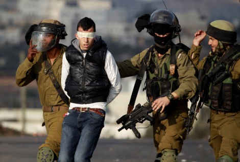 اعتقال 3 فلسطينيين في الضفة الغربية المحتلة
