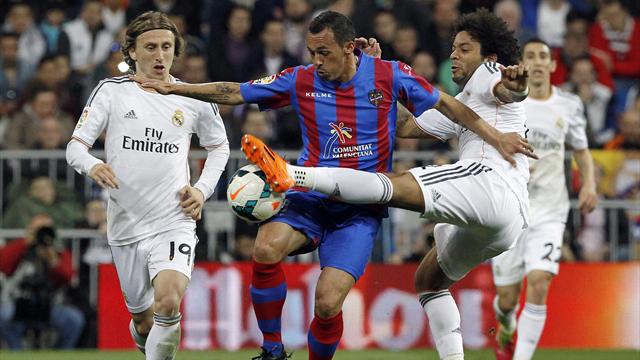 ريال مدريد أمام ليفانتي وبرشلونة يستضيف إيبار ضمن الليغا الإسبانية