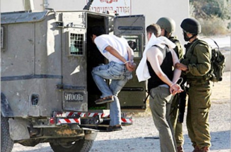 الاحتلال يعتقل أكثر من 30 فلسطينيا من الضفة والقدس