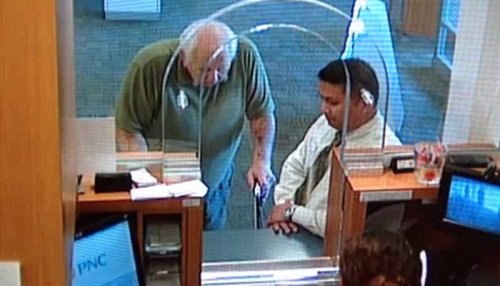 وجبة طعام تُكلف بنك مليون دولار!