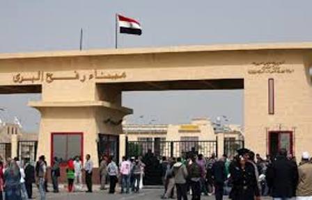 اتفاق جديد لفتح المعبر يومين أو ثلاثة من كل أسبوع في الاتجاهين